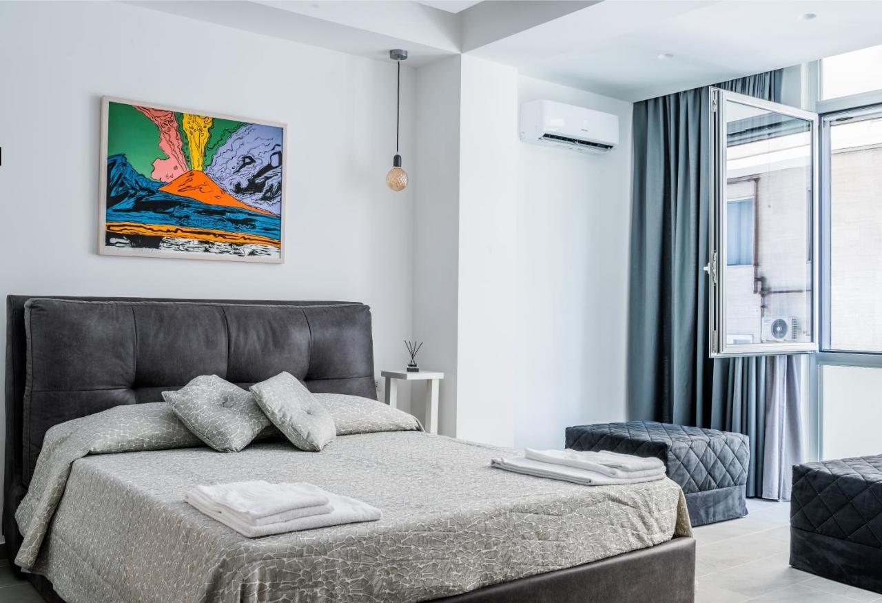 Naples & Love Rooms Napoli Esterno foto